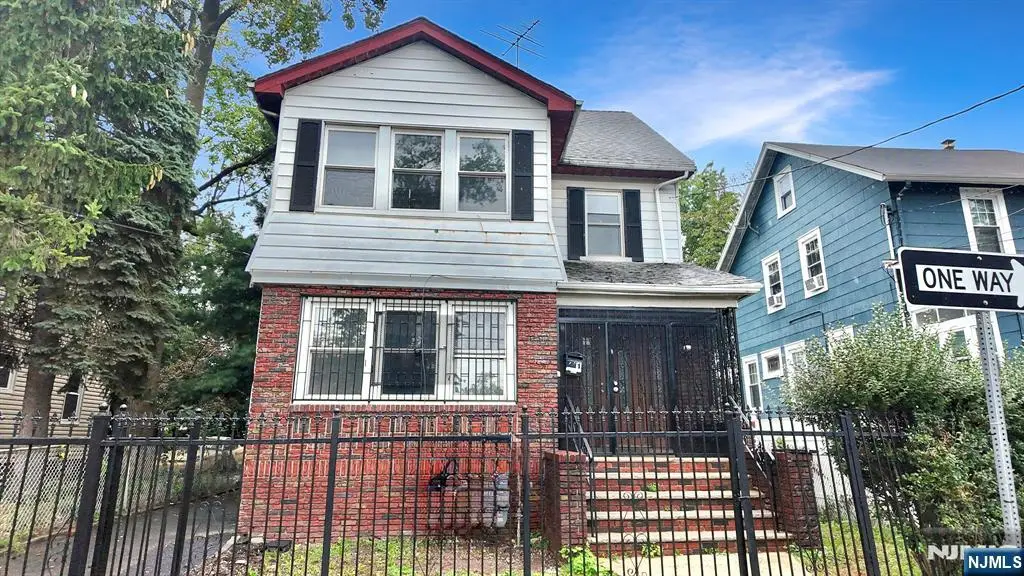 189 Alexander Street, Newark, NJ 07106 - #1