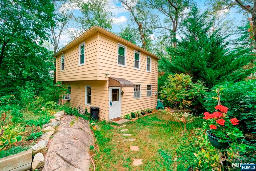 19 Skyland Avenue, Haskell, NJ 07420 - Image #1