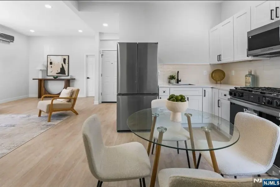 437 Bramhall Avenue, Jersey City, NJ 07304 - Image #3