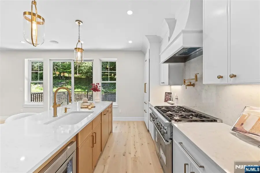 188 Broadway 1, Woodcliff Lake, NJ 07677 - Image #2