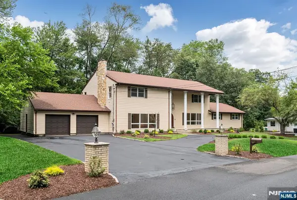 39 Edgewood Avenue, Wyckoff, NJ 07481