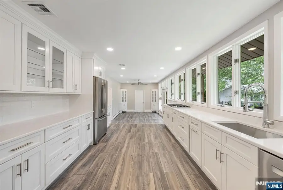 39 Edgewood Avenue, Wyckoff, NJ 07481 - Image #3