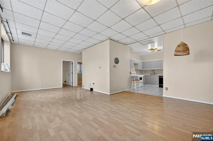 75 Liberty B-17, Jersey City, NJ 07306 - Image #2