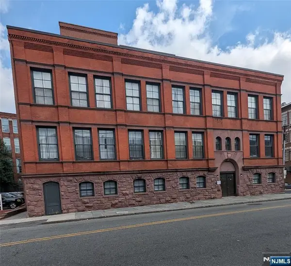 19 MARKET Street 405, Paterson, NJ 07501