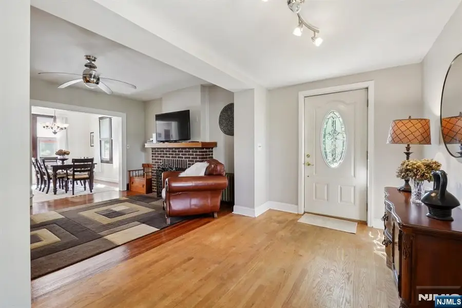 6 Swan Road, Livingston, NJ 07039 - Image #3