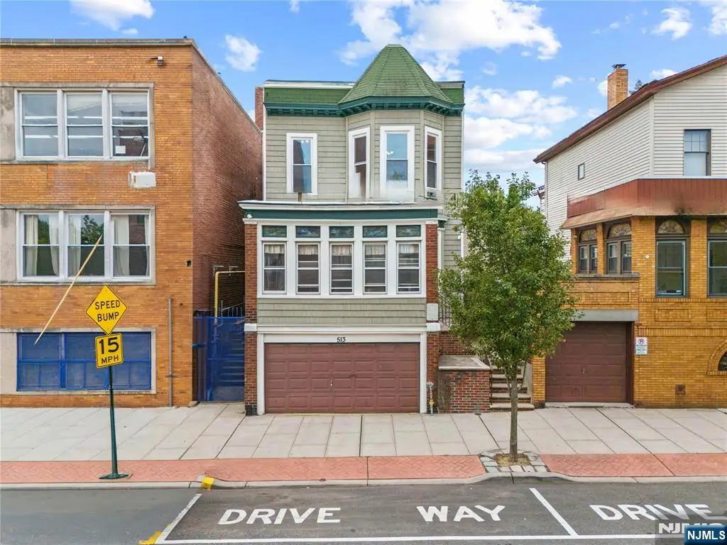 513 15th Street, Union City, NJ 07087 - #1