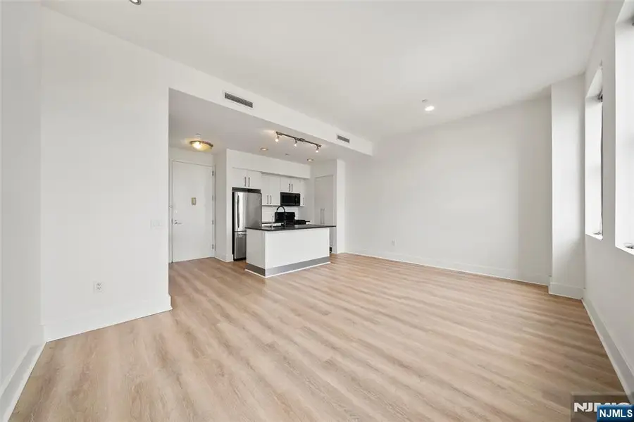 4 Beacon Way 1407, Jersey City, NJ 07304 - Image #3