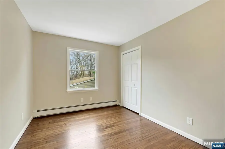 54 Race Track Drive, Upper Greenwood Lake, NJ 07421 - Image #3