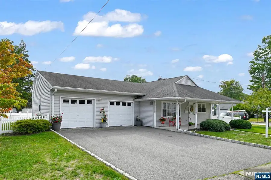 43 Hoffman Avenue, Rochelle Park, NJ 07662 - Image #2