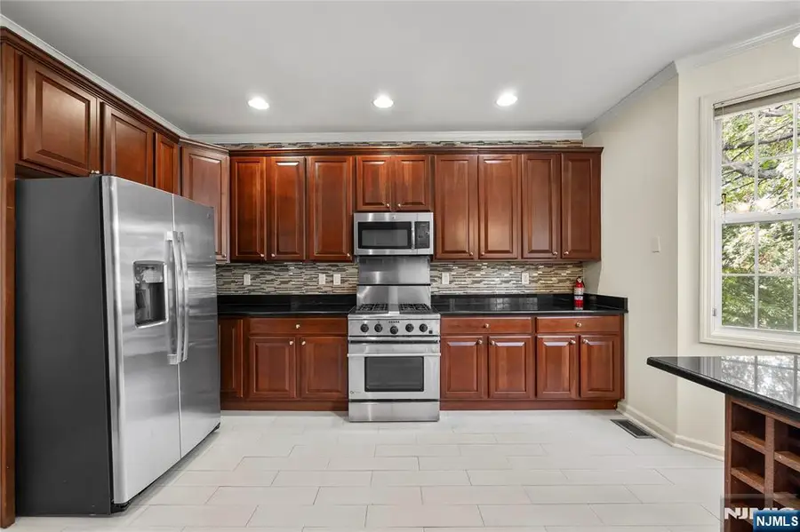 595 Hartford Drive, Nutley, NJ 07110 - Image #3