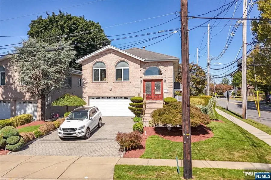 499 Morse Avenue, Ridgefield, NJ 07657 - Image #3