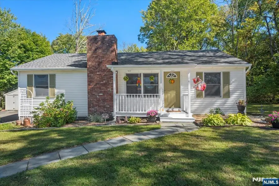 35 Vine Avenue, West Milford, NJ 07480 - Image #2