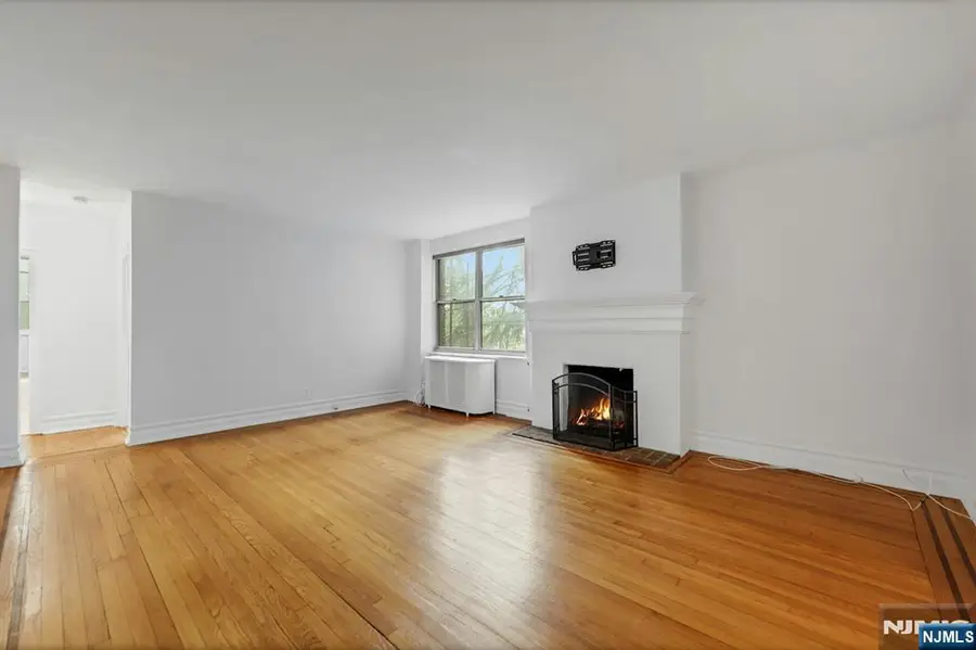 100 E Palisade Avenue A24, Englewood, NJ 07631 - Image #2