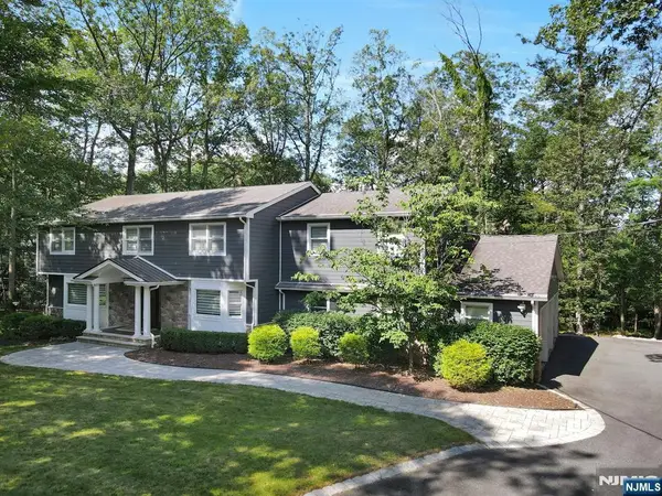 75 Apple Ridge, Woodcliff Lake, NJ 07677