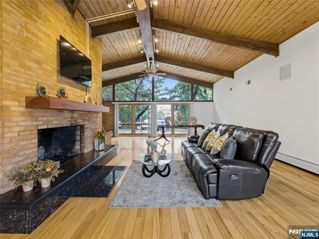 135 Jefferson Place, Totowa, NJ 07512 - #1