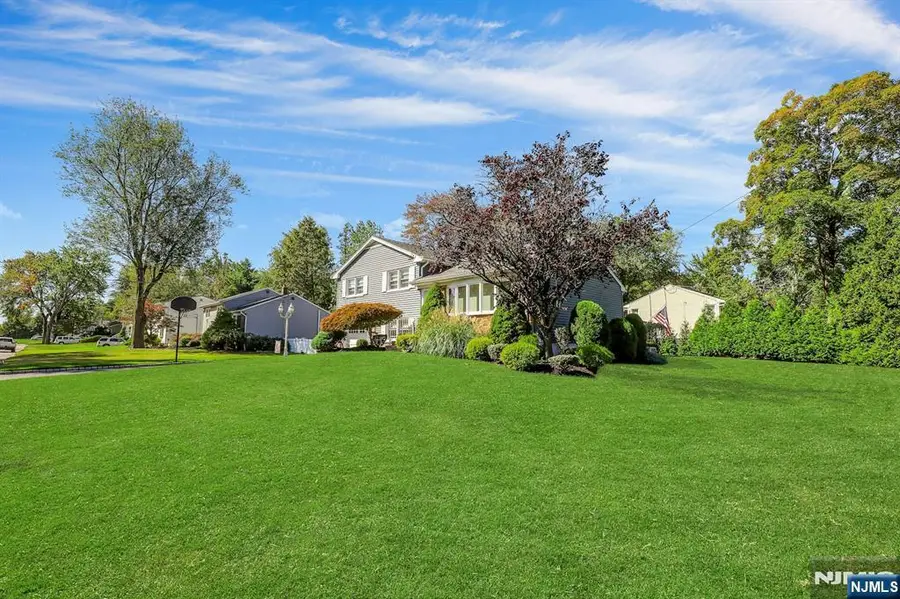 244 Devon Road, Township Of Washington, NJ 07676 - Image #3