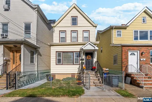 83 Anderson Avenue, Wallington, NJ 07057