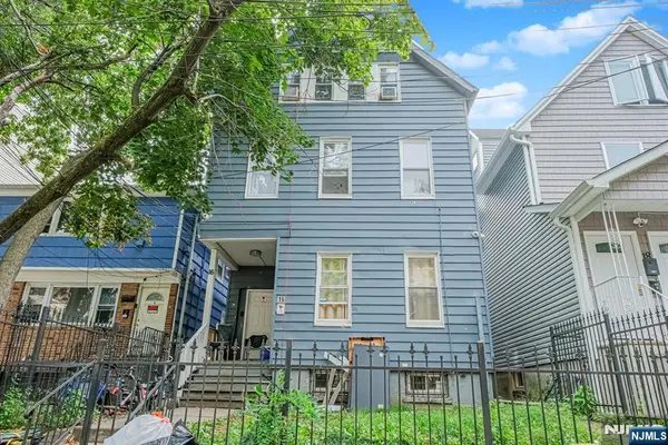 16 Alexander Street, Newark, NJ 07106