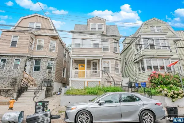 21 Gladstone Avenue, Newark, NJ 07106