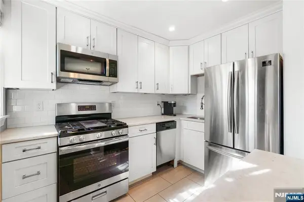 36A Meadowbrook Place, Maplewood, NJ 07040