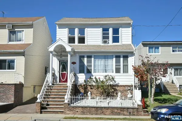 731 4th Street, Secaucus, NJ 07094
