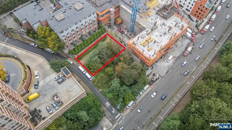 107 Old Palisade Road, Fort Lee, NJ 07024 - Image #2