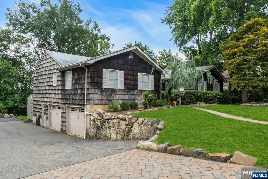 27 Underwood Drive, West Orange, NJ 07052 - Image #2