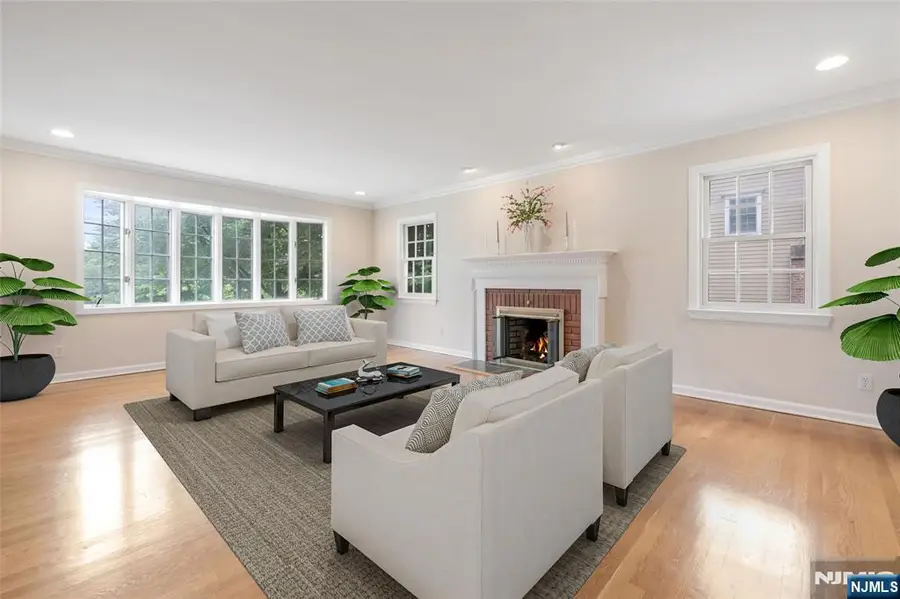 110 Ackerman Avenue, Ho Ho Kus, NJ 07423 - Image #2