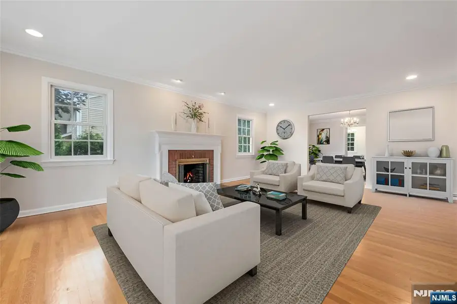 110 Ackerman Avenue, Ho Ho Kus, NJ 07423 - Image #3