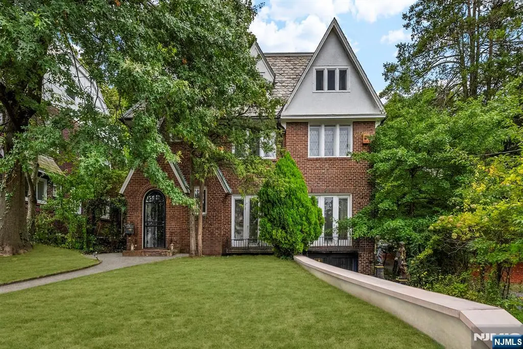 14 Upper Mountain Avenue, Montclair, NJ 07042 - #1