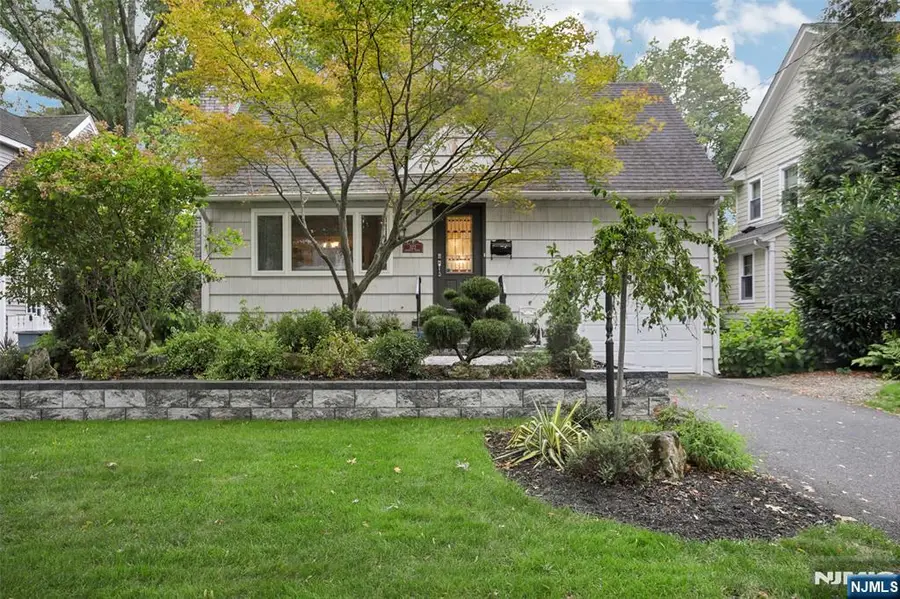 322 Marshall Street, Ridgewood, NJ 07450 - Image #2