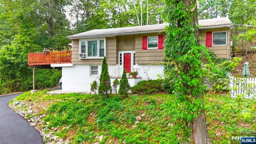 348 Conklintown Road, Ringwood, NJ 07456 - Image #2