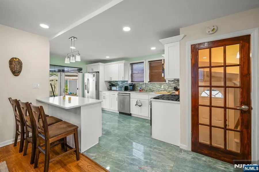 42 Quabeck Avenue, Irvington, NJ 07111 - Image #3