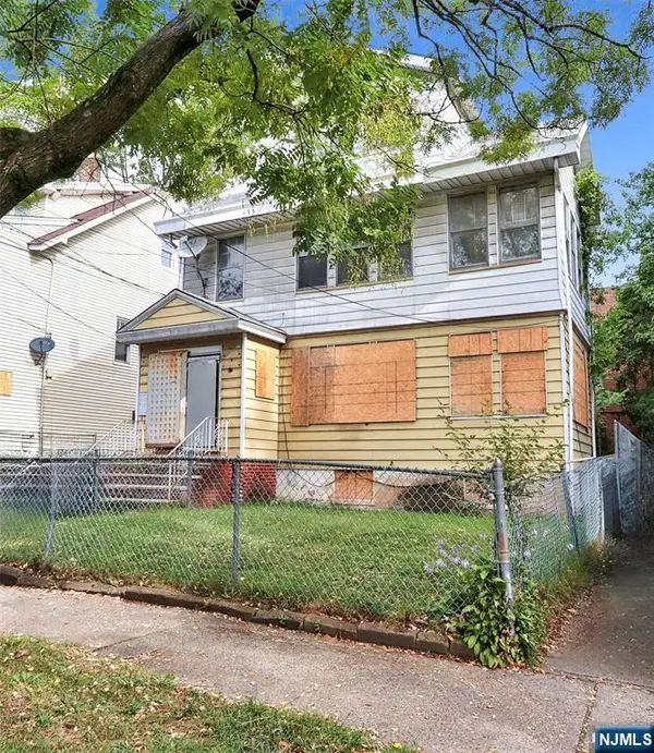 203-205 Hansbury Avenue, Newark, NJ 07112