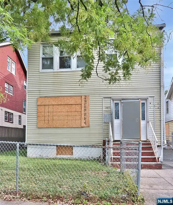 207-209 Hansbury Avenue, Newark, NJ 07112