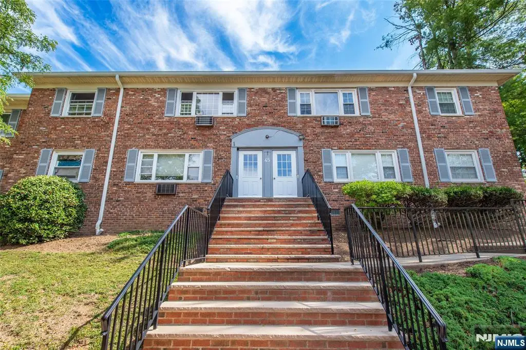 45 Wedgewood Drive 128, Verona, NJ 07044 - Image #1