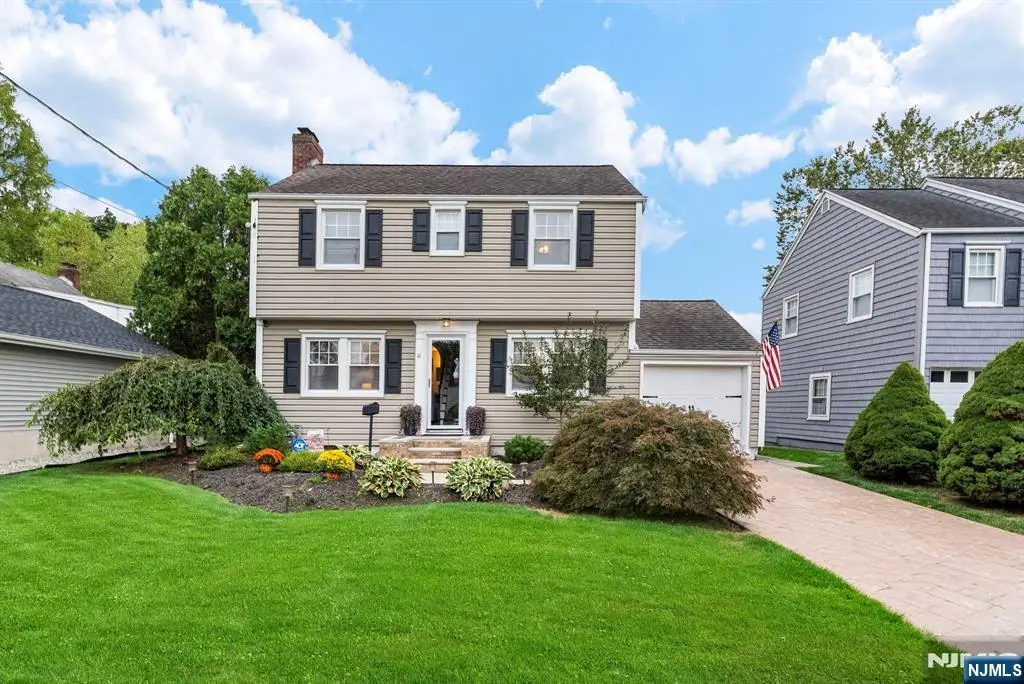 11 Greendale Road, Clifton, NJ 07013 - #1
