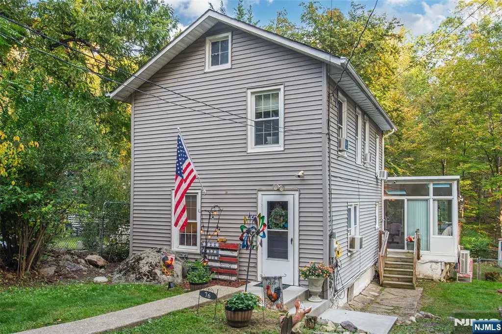 76 Reeve Avenue, Bloomingdale, NJ 07403 - #1