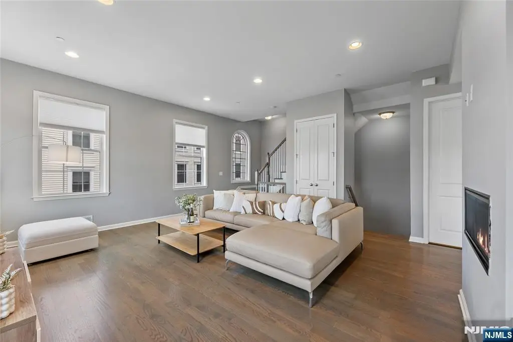 289 Bradley Drive, Wood Ridge, NJ 07075 - Image #1