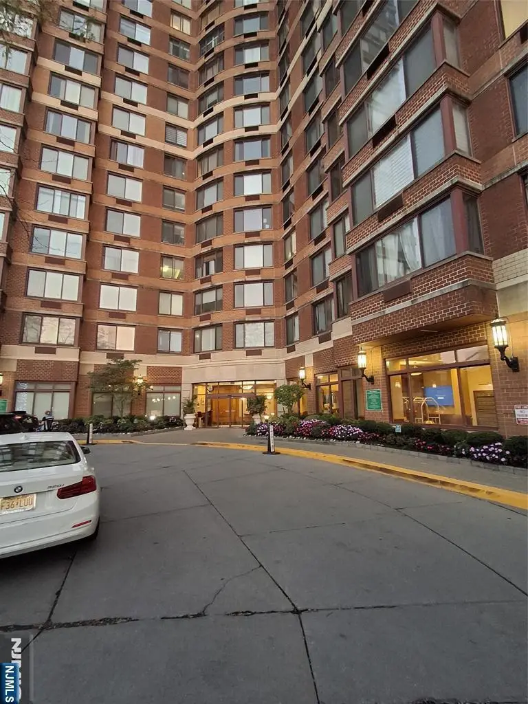 100 Old Palisade Road 1402, Fort Lee, NJ 07024 - Image #2