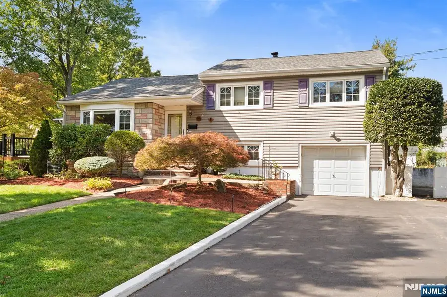 715 Bush Place, Paramus, NJ 07652 - Image #2