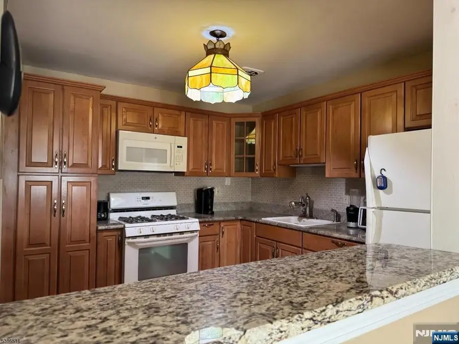 298 Hoover Avenue 28, Bloomfield, NJ 07003 - Image #2