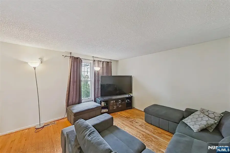54 Bruen Avenue C0001, Irvington, NJ 07111 - Image #2