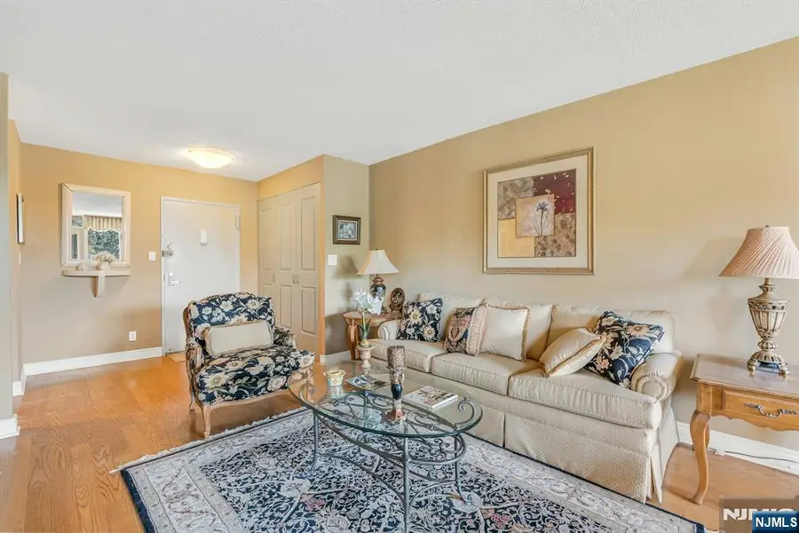 2150 Center Avenue 6D, Fort Lee, NJ 07024 - Image #3