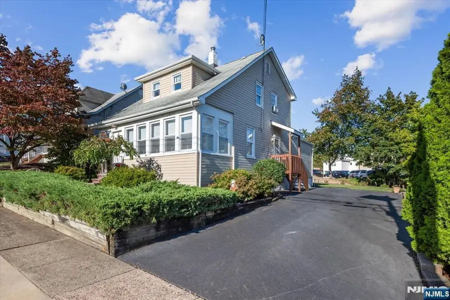 27 Washington Place, Totowa, NJ 07512 - Image #3