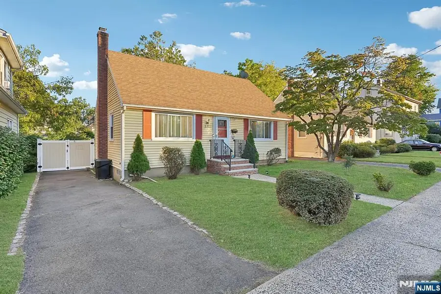 212 Jackson Avenue, North Plainfield, NJ 07060 - Image #2