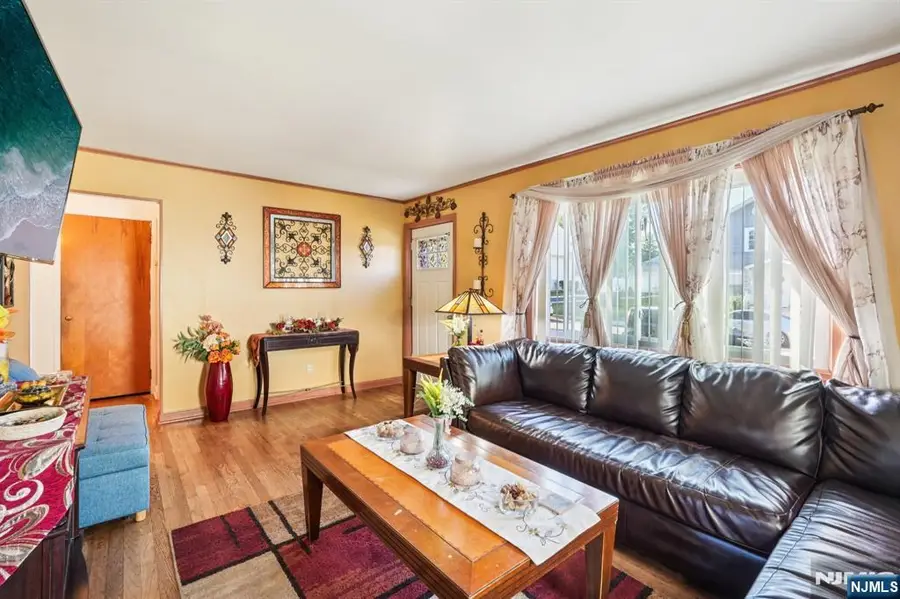 212 Jackson Avenue, North Plainfield, NJ 07060 - Image #3