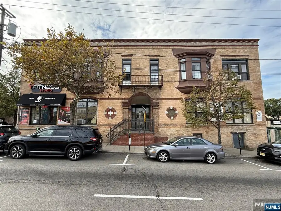 2913 Jeannette Street, Union City, NJ 07087 - Image #2