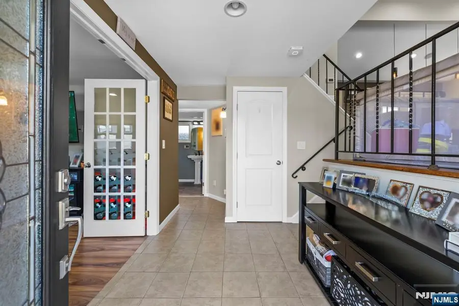 375 Winifred Drive, Totowa, NJ 07512 - Image #3