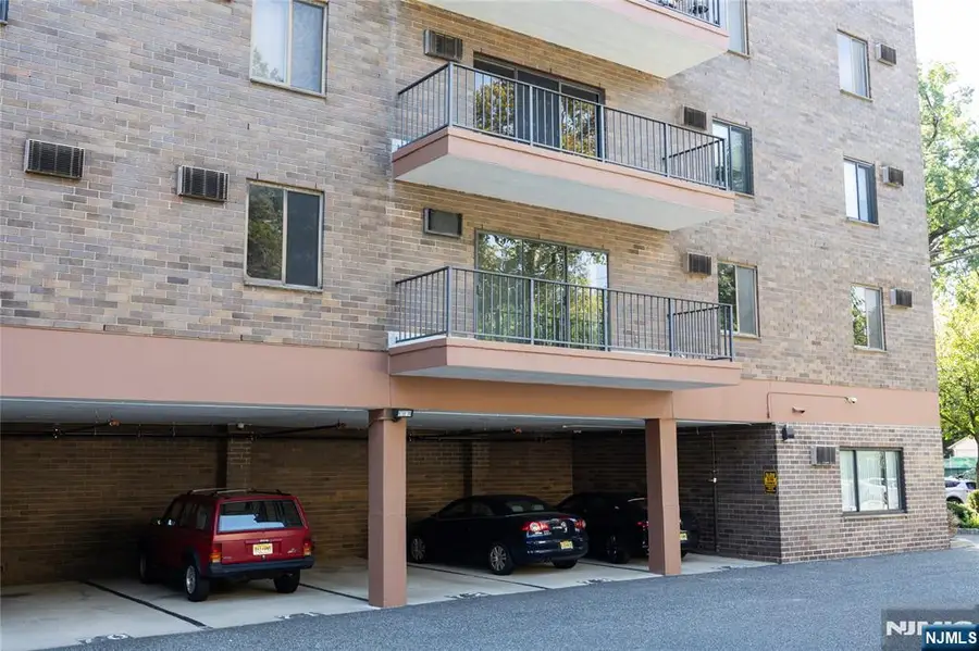 140 Euclid Avenue 1H, Hackensack, NJ 07601 - Image #3